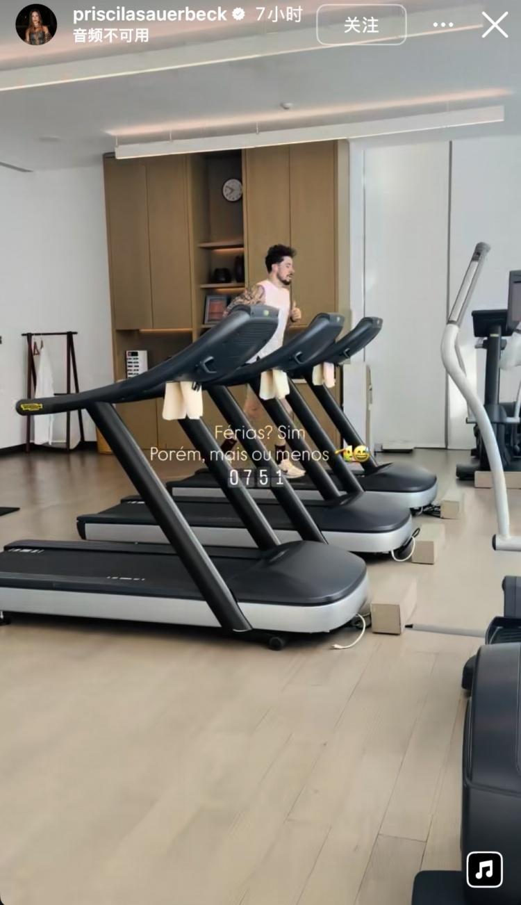 刘洋鲁莽铲球放倒约尼查送点，克莱伯主罚命中玉昆仍2